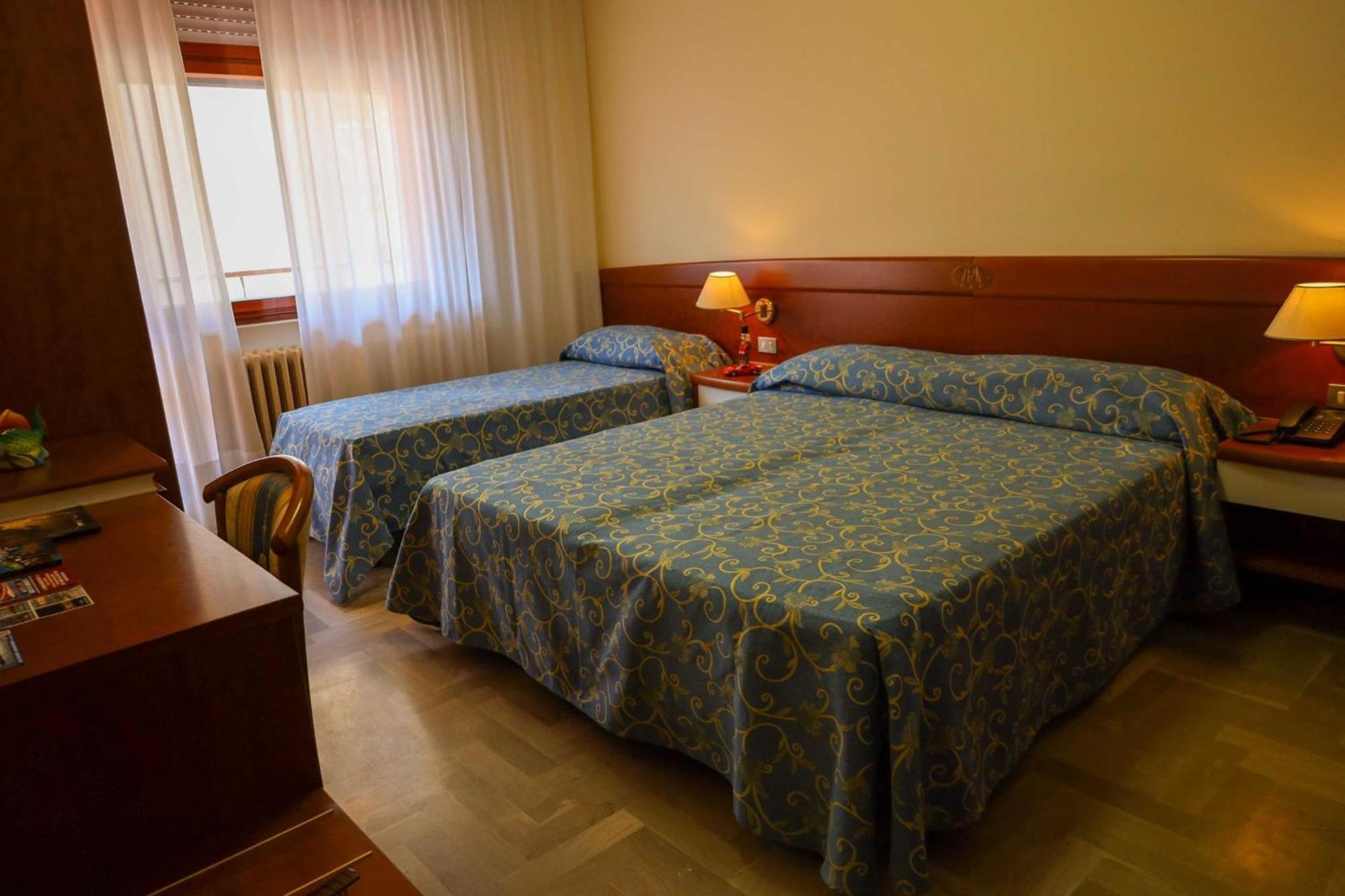 Easy Hotel Meryon Sottomarina Exteriér fotografie